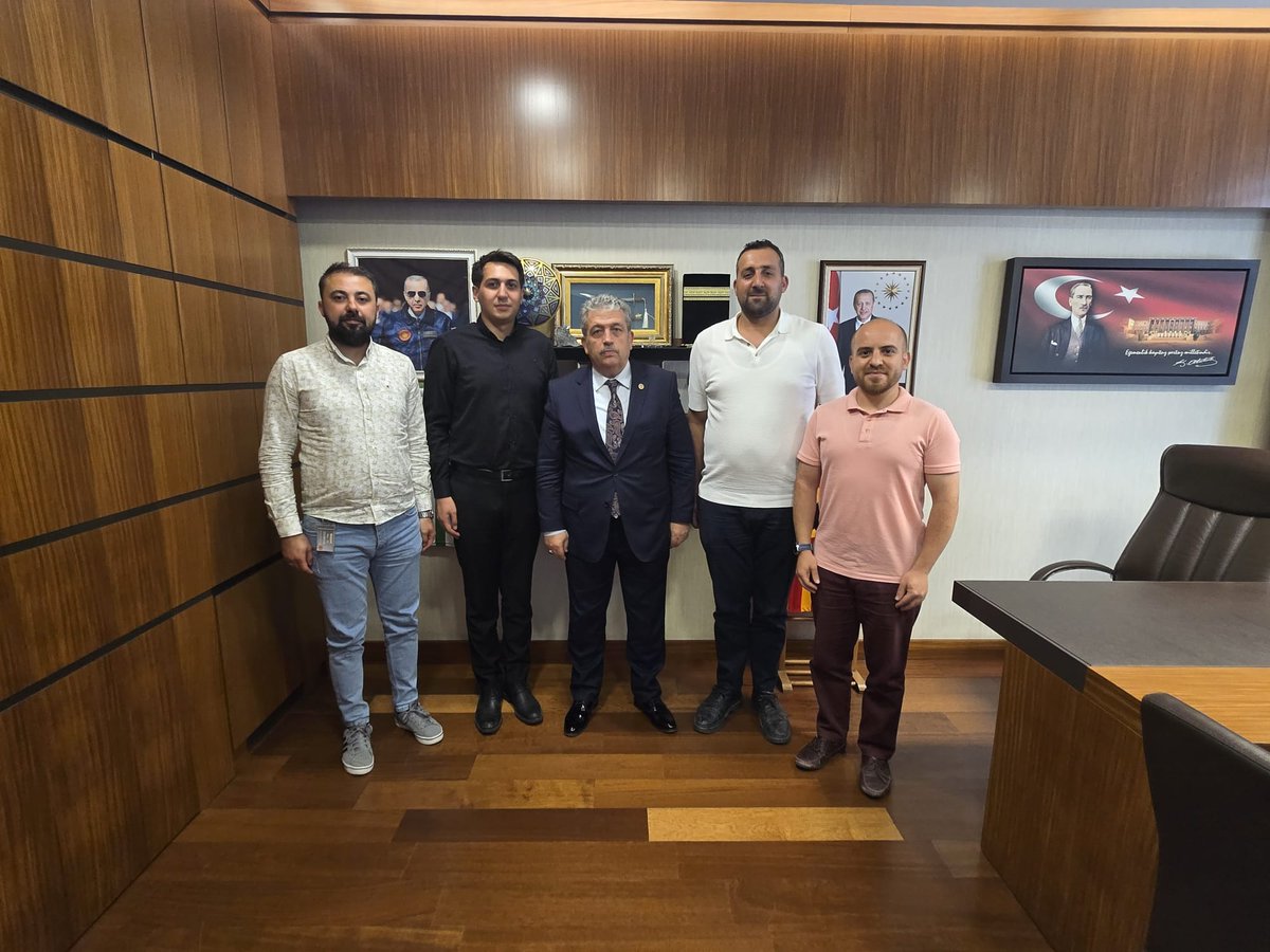 Yahyalı’dan kıymetli hemşehrilerimiz ve Yahyalı Belediyesi Teknik Personelleri; 
👤 Ali Uyar
👤 Mustafa Solak
👤 Abdullah Taşpınar
👤 Ali Gürünlü
Gazi Meclisimizde yer alan çalışma ofisimizde bizleri ziyaret ettiler.

Nazik ziyaretleri için kendilerine gönülden teşekkür ediyorum.