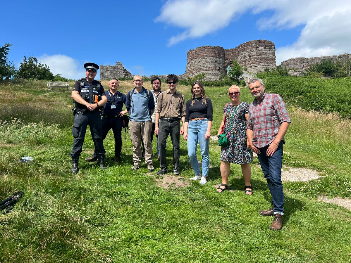 gluning's tweet image. Absolutely one of the best days yet volunteering .. Heritage ASB next week, keep your eyes peeled for videos from this motley crewe 😉 @HistoricEngland @HeritageCrime @EnglishHeritage @UoC_LawSchool @uochester @britishmuseum @BeestonCastle @CheshPolRural