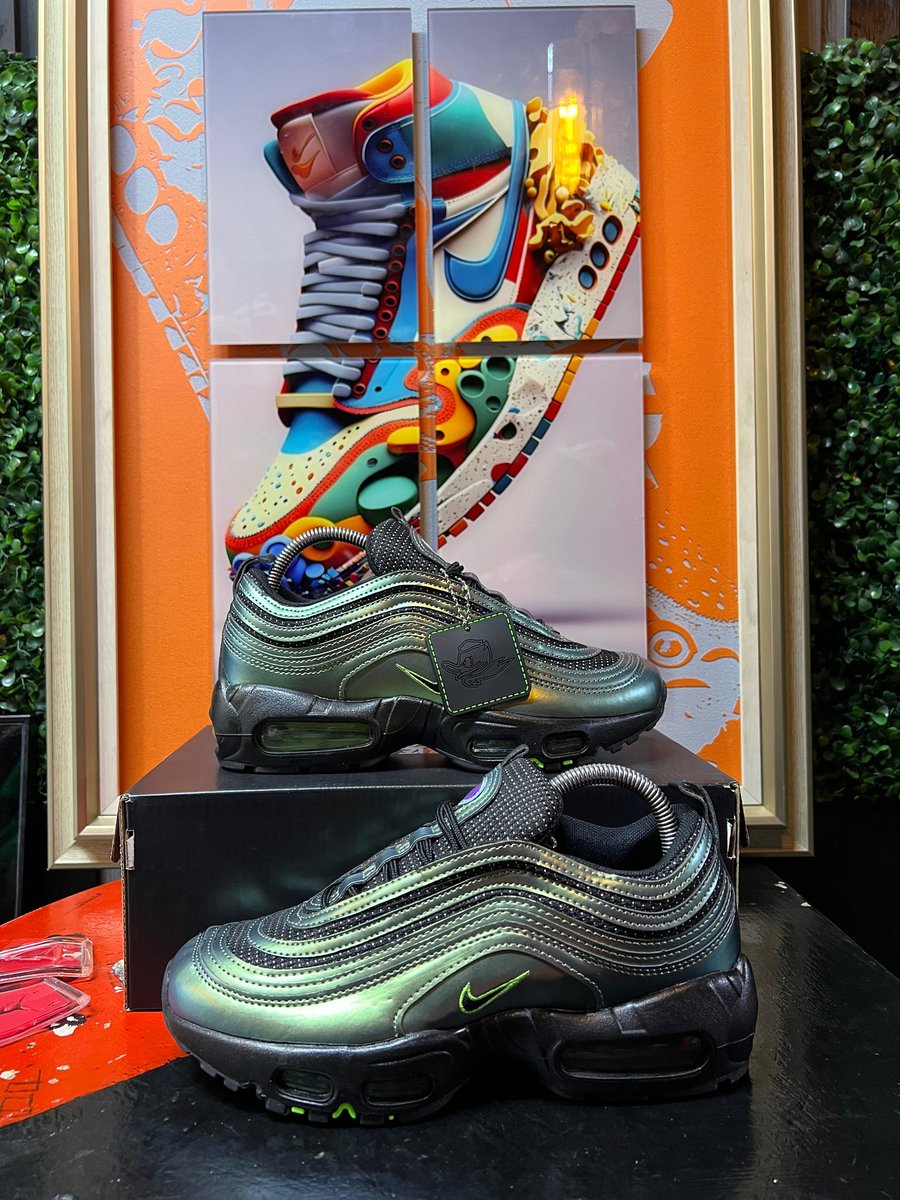 Airmax 95 🫡🔥
Sizes 37,38,39,40,41,42,43,44,45 

Ksh 4000✅

Orders up via 0791061950 or DM <a href="/good4lifekicks/">GOODLIFE SNEAKER GAMES</a>

Don't just dream it. Own it!✨

[ Rongai Nairobi CBD #SiriNiNumbers ]