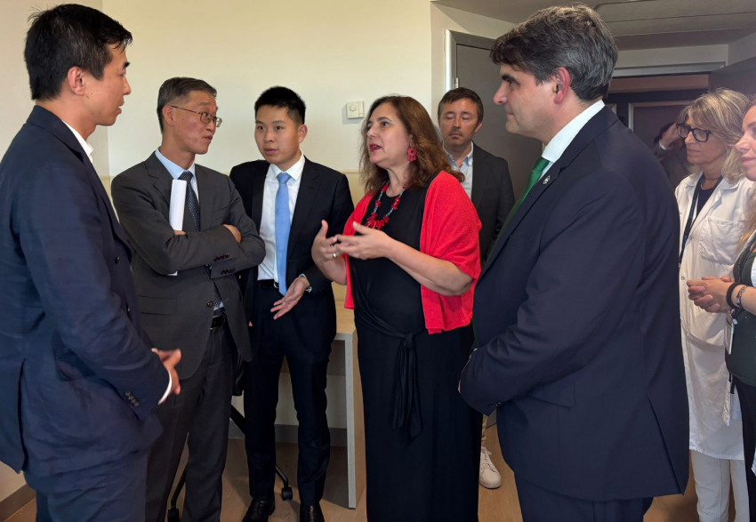 Infosalut (@infosalut) on Twitter photo 🏥🪑🌈 <a href="/SonLlatzer/">Hospital Universitari Son Llàtzer</a> inaugura espais humanitzats per a pacients oncològics i famílies infosalut.com/gestio-sanitar…
@salutgoib <a href="/ibsalut/">Servei de Salut de les Illes Balears (IB-SALUT)</a> <a href="/ContraCancerIB/">Asociación Española Contra el Cáncer Illes Balears</a> <a href="/ajuntpalma/">Ajuntament de Palma</a> 🏥🪑🌈 <a href="/SonLlatzer/">Hospital Universitari Son Llàtzer</a> inaugura espais humanitzats per a pacients oncològics i famílies infosalut.com/gestio-sanitar…
@salutgoib <a href="/ibsalut/">Servei de Salut de les Illes Balears (IB-SALUT)</a> <a href="/ContraCancerIB/">Asociación Española Contra el Cáncer Illes Balears</a> <a href="/ajuntpalma/">Ajuntament de Palma</a>