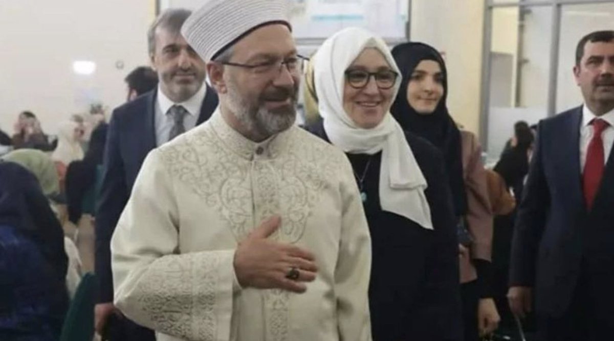 ✔️ Auidi DİP Ali 'nin eşi Seher Erbaş, 
6. kez ‘VIP’ hacca gitmiş...

Hakkınızı helal ediyonuz mu❓️
#TürkiyeSarayaÇalışıyor