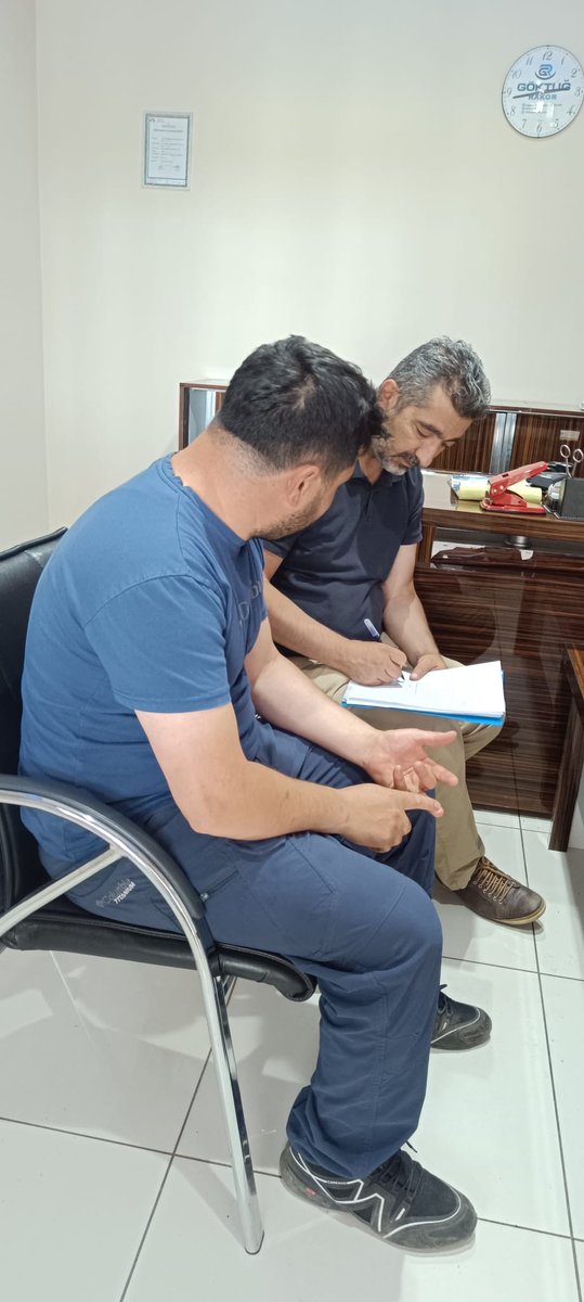 AK Parti İl Ekonomi Başkanlığı olarak Van'ın üretim üssü OSB deki işyerlerini ziyaret edip, sanayicimizin sorun ve taleplerine yönelik profesyonel bir anket çalışması yaptık. Daha çok üretim ve istihdam için sanayicimizin yanındayız ⁦<a href="/ZeybekciNihat/">Nihat Zeybekci 🇹🇷</a>⁩ ⁦<a href="/ArvasAbdulahat/">Abdulahat Arvas</a>⁩