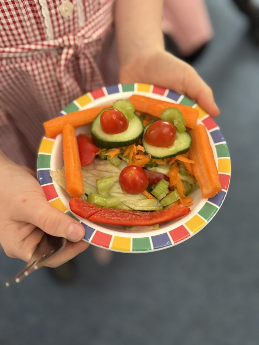 EastMortonCEP's tweet image. Year 3 created delicious and healthy salads packed with vitamins and some cheesy chunks for protein ! @WeAreBDAT #STEMDay #DTatEM #PicnicPerfection