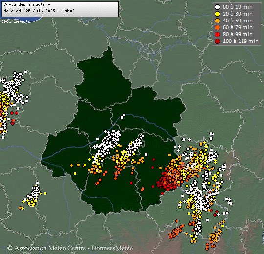 AssoMeteoCVDL's tweet photo. [Direct]

Ce mercredi 25 juin 2025, vers 19h, de violents #orages ⛈️ (plusieurs #supercellules) circulent entre le Nord du Cher et de l’Indre et sur le Loir-et-Cher avec de fortes pluies, de la grêle et de fortes bourrasques de vent ! Elles remontent vers le Loiret et l’Eure-et-Loir !
D’autres #orages ⛈️ pourront remonter par le Sud ! Prudence !

Suivre les orages : https://t.co/6to5qm8F1f