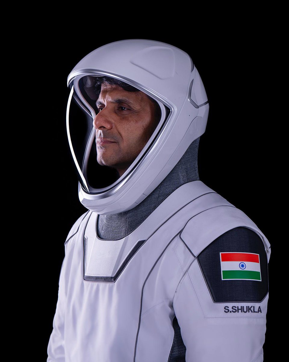 simi_nanda's tweet photo. Best wishes to Group Captain #ShubhanshuShukla  as he embarks on #AxiomMission4 to the International Space Station
Proud moment for #India. An Indian in space after a gap of 41 years. https://t.co/x9Jjk9da7q
