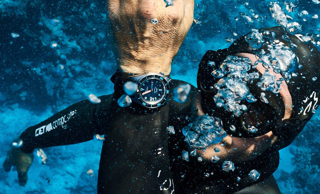 MrStateless's tweet image. The Squale Master Titanium is back — tougher, lighter, and now in two bold ocean-inspired dials. 🌊 Grade 5 titanium, 1200m WR, ceramic bezel, and a wave-textured dial made for serious depth.

Full breakdown at 👉 mrstateless.com

#Squale #DiveWatch #TitaniumWatch