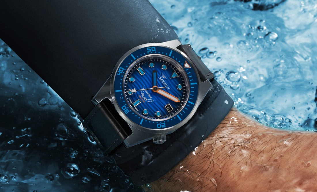 MrStateless's tweet image. The Squale Master Titanium is back — tougher, lighter, and now in two bold ocean-inspired dials. 🌊 Grade 5 titanium, 1200m WR, ceramic bezel, and a wave-textured dial made for serious depth.

Full breakdown at 👉 mrstateless.com

#Squale #DiveWatch #TitaniumWatch