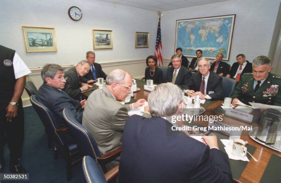 MetaCoast's tweet image. ⚠️ LEAKED PHOTO IS BULLSHIT! 

Why are many so naïve?