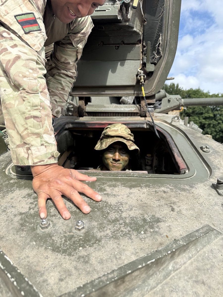 A massive thank you to <a href="/CO_5RIFLES/">CO 5 RIFLES</a> for taking some time out this afternoon to show Burma Company recruits around their Warrior vehicles. What a great insight.  

This could be you next time! Check out <a href="/armyjobs/">Army Jobs</a> 

#YouBelongHere #SwiftandBold <a href="/BritishArmy/">British Army 🇬🇧</a> <a href="/BritishArmyXtra/">BritishArmyXtra</a>