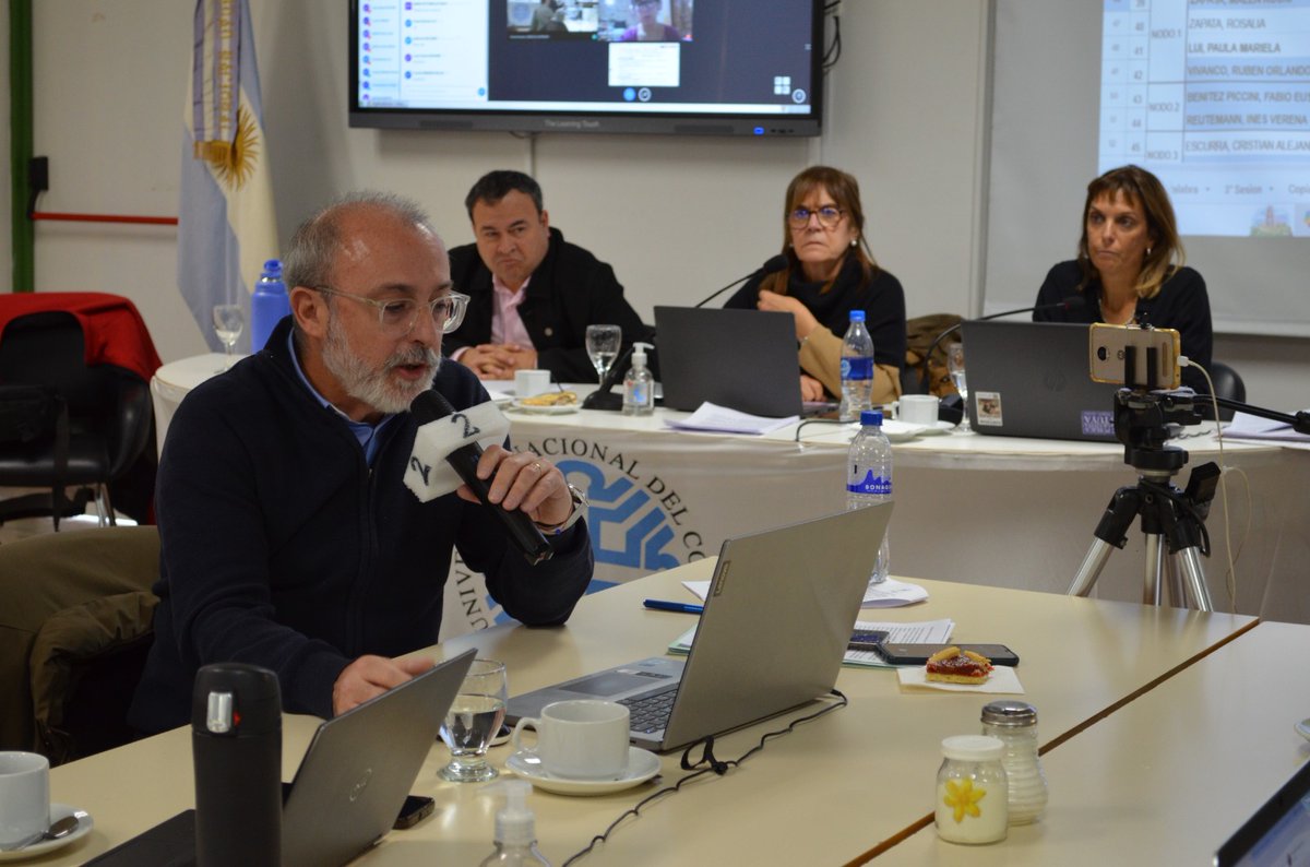 UNComa_oficial's tweet photo. “Si pactamos con el autoritarismo, estamos matando al sistema democrático”

La rectora de la UNCo, Beatriz Gentile, habló en el Consejo Superior de la "fragilidad económica, política e institucional" del momento actual de la Argentina. https://t.co/ZtU2lfMmdu