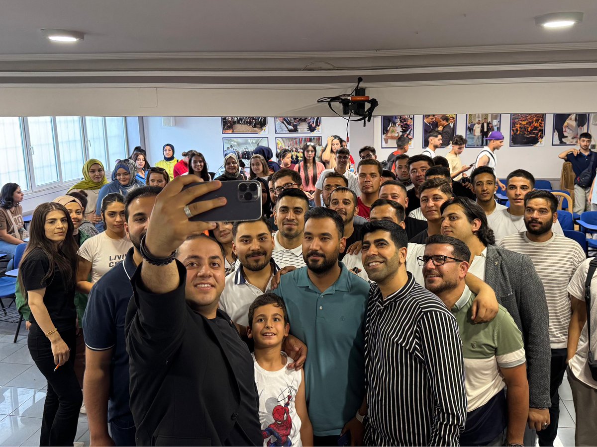 Gençlik, insanın içindeki ateşi hissettiği, cesaretin en doğal haliyle ortaya çıktığı zamandır.
Yorulsak da durmayız, düşsek de vazgeçmeyiz.
Kalbimizde taşıdığımız umut, her karanlığa ışık olur.

Haftalık Olağan Toplantımızı Gerçekleştirdik.

Toplantımız Hayırlara Vesile Olsun.🤲