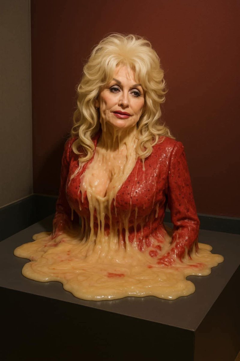 feralx_x's tweet image. Me in this fucking heat 🥵