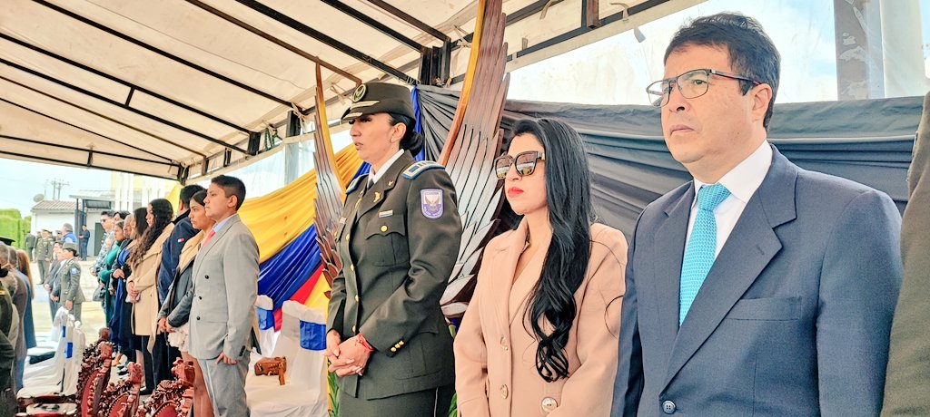 CarchiCJ's tweet photo. #Ahora | El Director del @CarchiCJ, @EdwinIbujesA, participa en la ceremonia de ascensos de servidores policiales de la Subzona de Policía #Carchi 04. El evento se lleva a cabo en las instalaciones de la institución. https://t.co/XpE81fzDJA