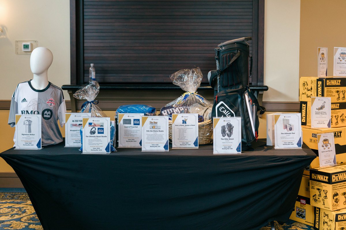 HumberAlumni's tweet image. Looking for an adventurous summer getaway, a set of tools, or an iPad? We’ve got those and more at the Humber Golf Classic silent auction.
Our auction closes at 2:30 pm – place your bids now before it’s too late! Find a great deal, a unique experience, a treat for yourself, or a…