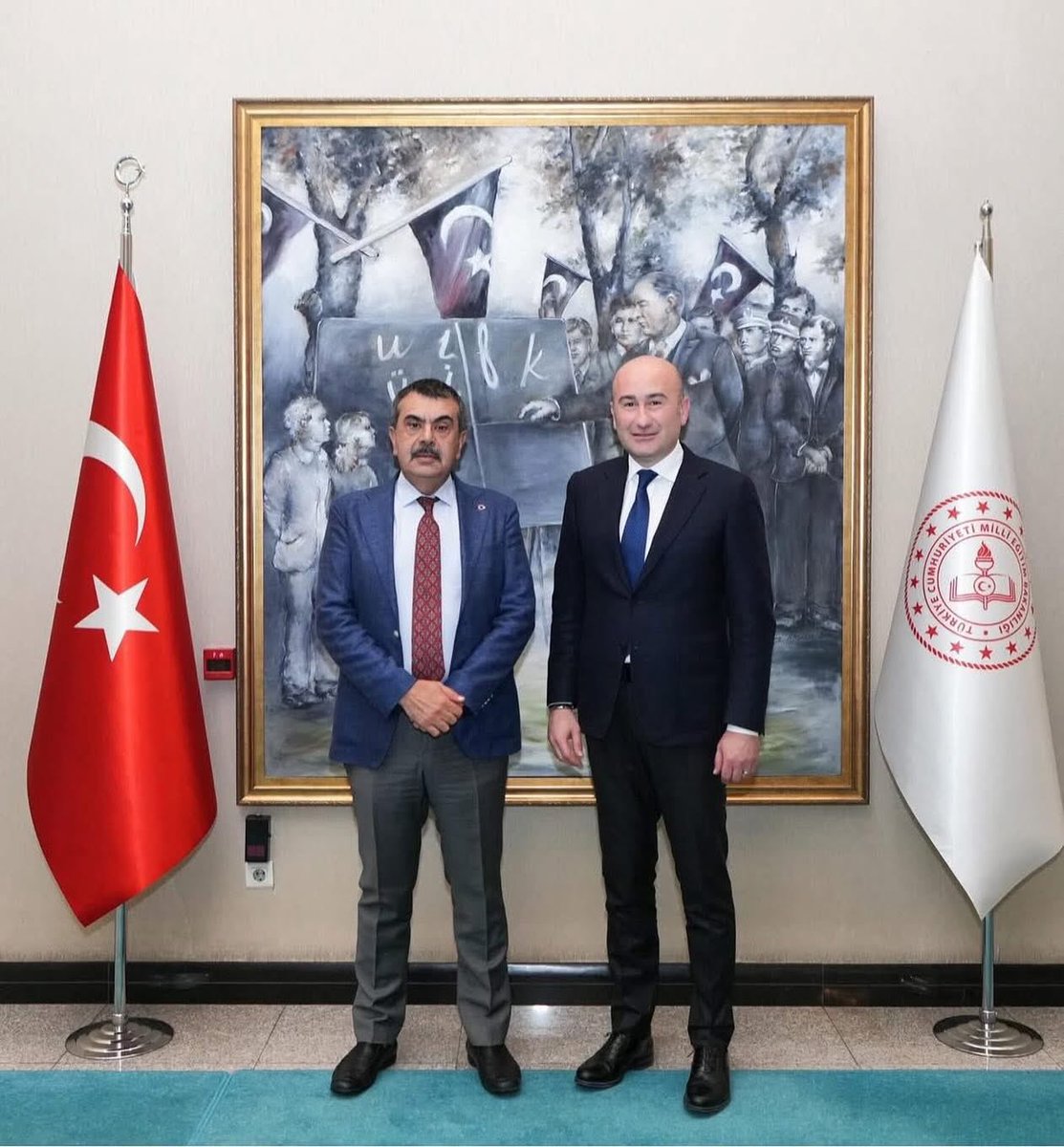 İcra Kurulu Başkanımız Sayın Hüseyin Yücel, Milli Eğitim Bakanı Sayın Prof. Dr. Yusuf Tekin’i makamında ziyaret etti.

Sayın Milli Eğitim Bakanımıza nazik kabulleri için teşekkür ederiz.