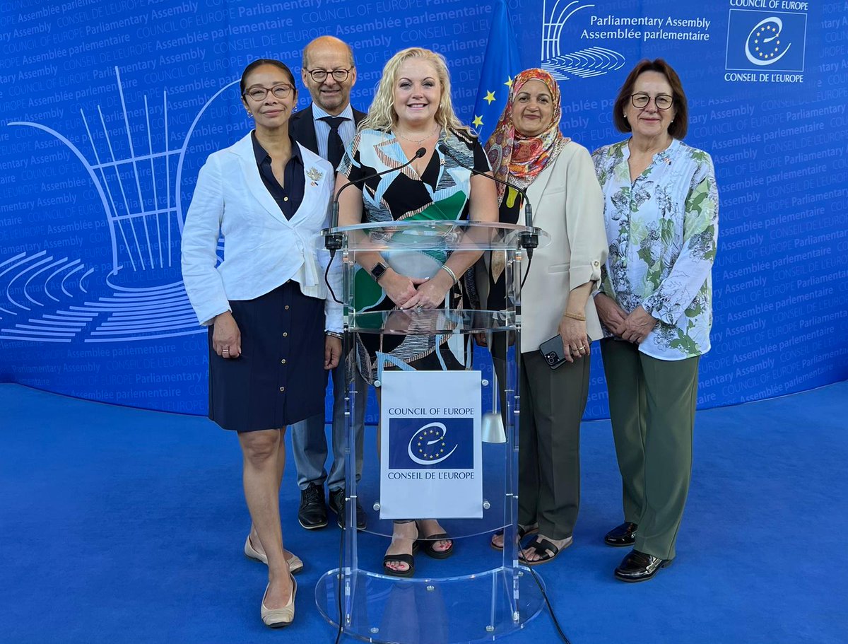ParlDiplomacy's tweet photo. A #CAEU delegation composed of Senators @BrianFrancisPEI, @senatcarignan, Margo Greenwood, and @drgigiosler and MPs @lianne_rood and @SalmaZahid15 is in Strasbourg 🇫🇷 for the Third Part of the 2025 Ordinary Session of the Parliamentary Assembly of the @CoE #PACEsummer2025 https://t.co/GVEsYc8Uoa