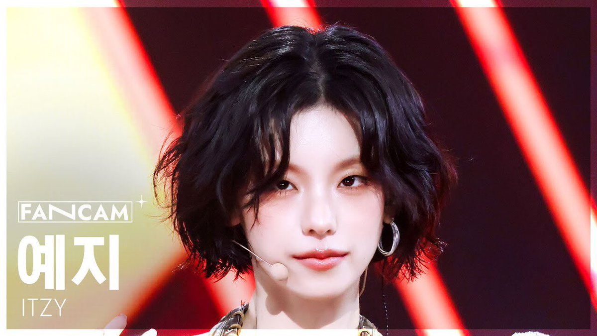 [🎥] Confira a fancam da YEJI na performance de Girls Will Be Girls no Inkigayo

🖇️ youtu.be/yYaMg5m9Jk8

<a href="/ITZYofficial/">ITZY</a> #예지 #있지 #YEJI #ITZY