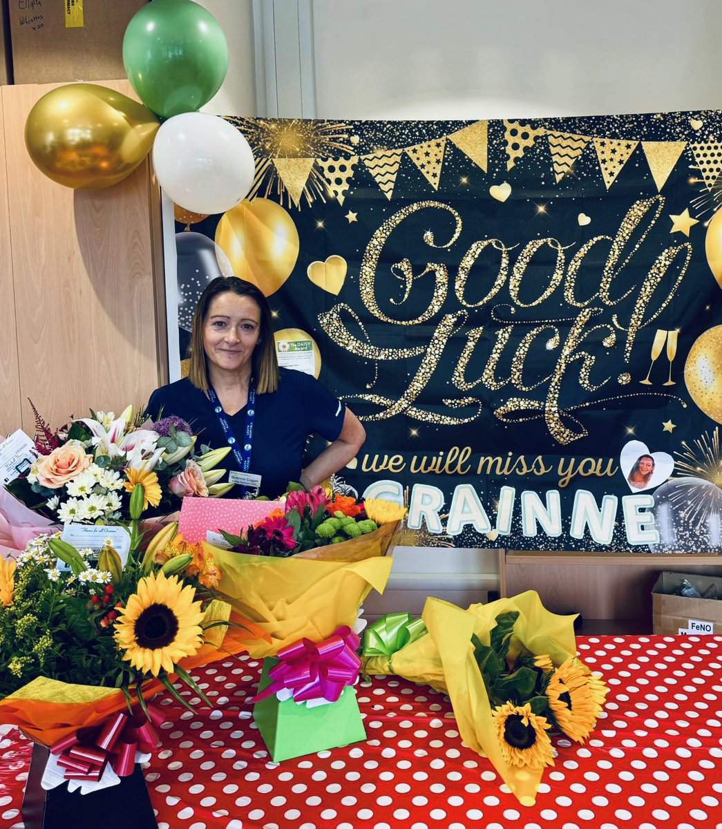 GrainneCogan's tweet photo. Goodbye @NursingOlol. End of an era. I’ll miss being the Lung cancer Coordinator. Made lifelong friends and cared for wonderful patients. #OLOL https://t.co/VI64e0vmrr