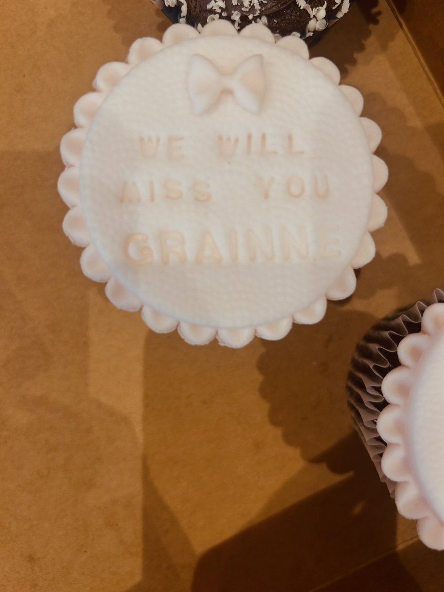 GrainneCogan's tweet photo. Goodbye @NursingOlol. End of an era. I’ll miss being the Lung cancer Coordinator. Made lifelong friends and cared for wonderful patients. #OLOL https://t.co/VI64e0vmrr