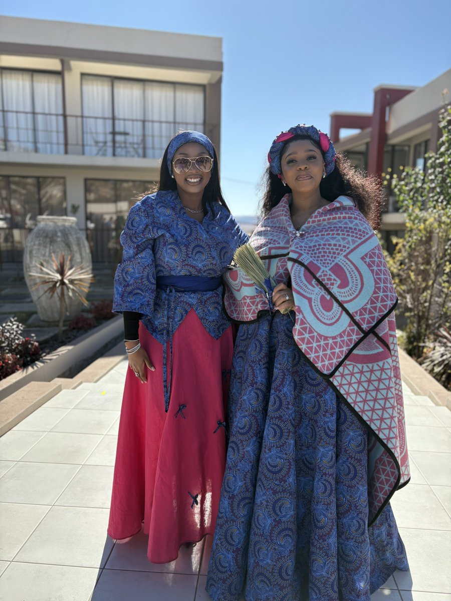 leo_foxxy's tweet image. My cousin got married the other day, still very crazy cause we literally grew up together 🥹💗