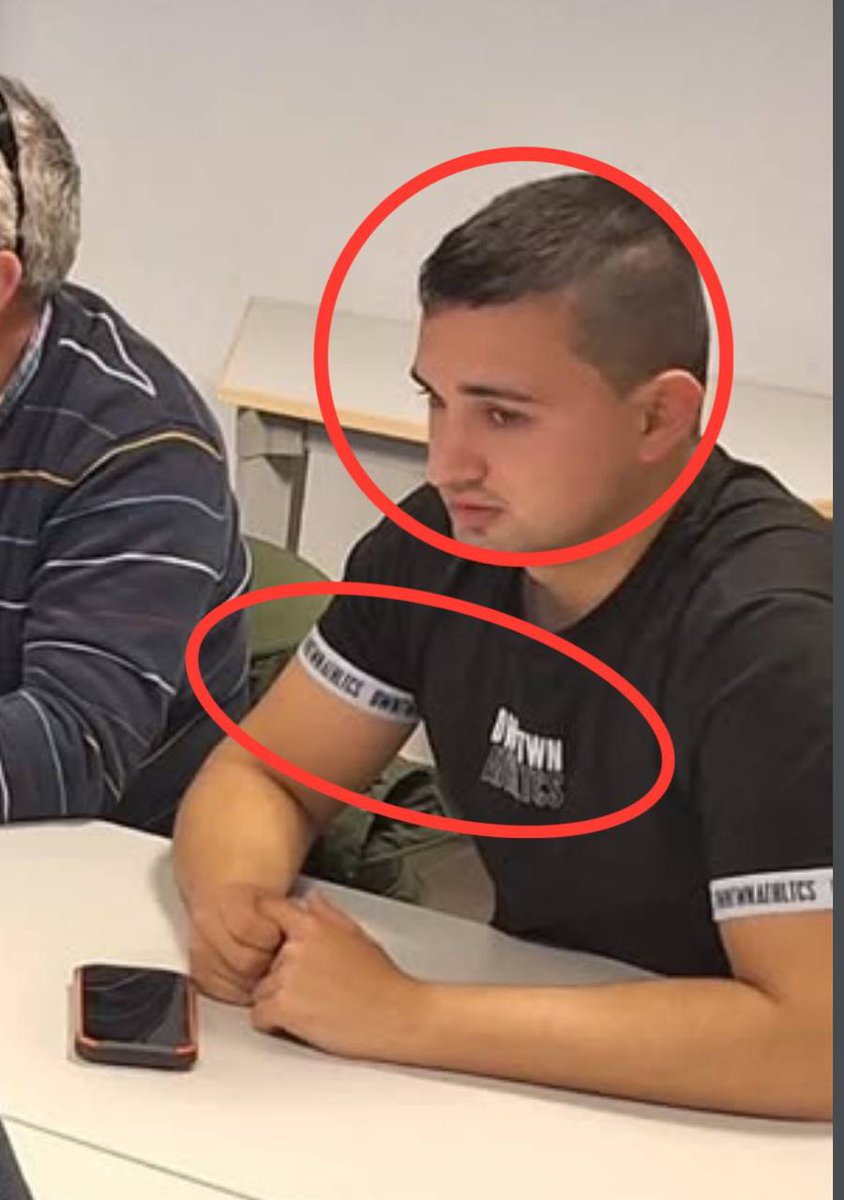 AlertaIrratia's tweet image. Los trabajadores del metal de Cádiz no olvidan quien se reune con la Guardia Civil de Cádiz y expulsaron de la manifestación del metal de esta mañana a los fascistas del Frente Obrero.