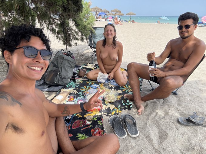 naturistas