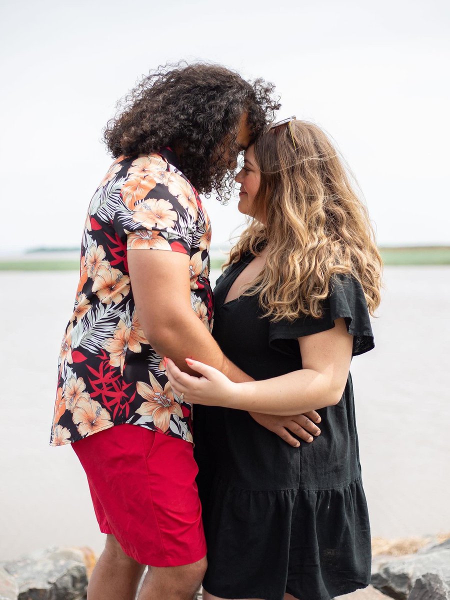 Alyssathurbide5's tweet photo. mom and dad to be, how lucky are we ❤️ https://t.co/rmMRqpq21l