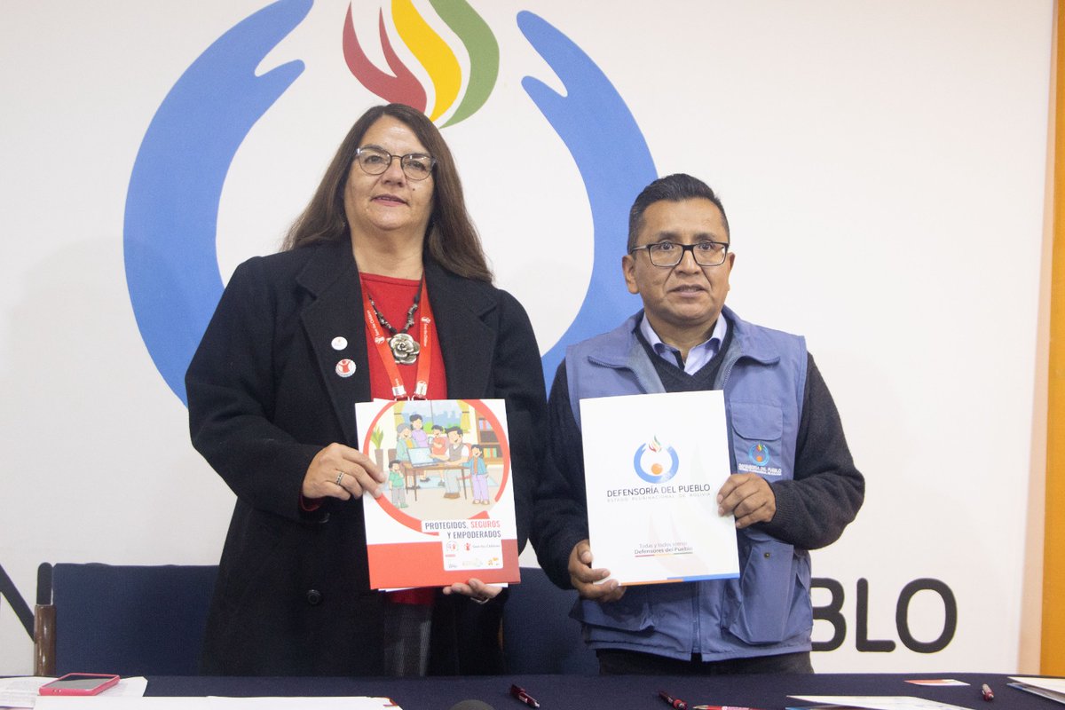 Defensoría del Pueblo Bolivia (@dpboliviaof) on Twitter photo La <a href="/DPBoliviaOf/">Defensoría del Pueblo Bolivia</a> y <a href="/BoliviaSave/">SavetheChildrenBolivia</a> firmaron un convenio para gestionar, diseñar y contribuir al fortalecimiento de Defensoras y Defensores Estudiantiles y a través de campañas visibilizar violencia en niñas y adolescentes que se encuentran en situación de embarazo infantil. La <a href="/DPBoliviaOf/">Defensoría del Pueblo Bolivia</a> y <a href="/BoliviaSave/">SavetheChildrenBolivia</a> firmaron un convenio para gestionar, diseñar y contribuir al fortalecimiento de Defensoras y Defensores Estudiantiles y a través de campañas visibilizar violencia en niñas y adolescentes que se encuentran en situación de embarazo infantil.