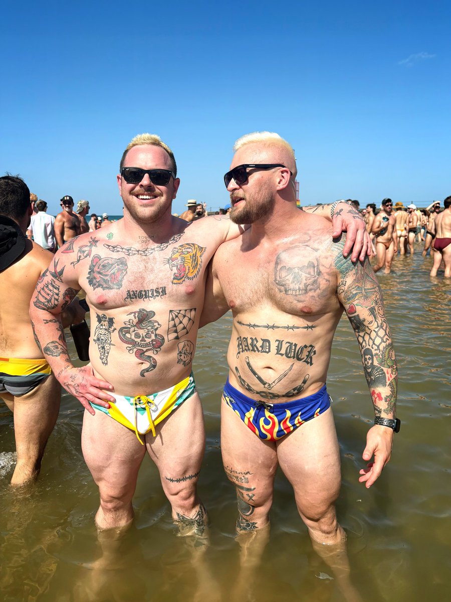 Sadboi Beefcake (@_bigblond) on Twitter photo 
