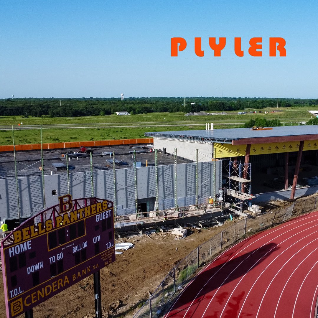 PlylerBuilds's tweet image. Midweek Momentum: We’re Staying on Track!🏃🏽♀️🏃🏽♂️
Progress is moving full speed ahead at @BellsIsd Track & Field House for our steel fabrication team 🏗️🛠️
#PlylerBuilds #TrackAndField #BellsTX #ConstructionLife #SteelFabrication