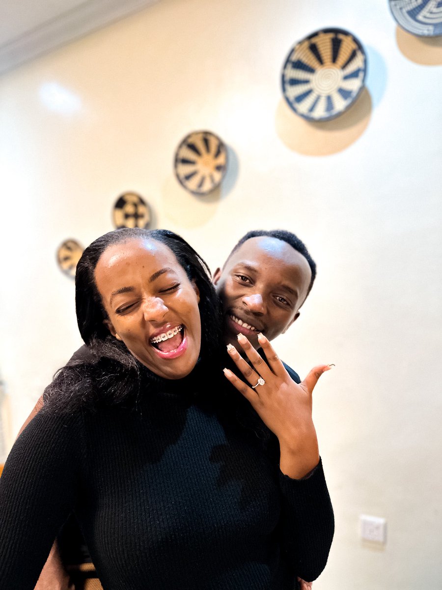 Me satisfied and locked in ❤️💍

Big thanks to bijouterie_magnifique for the perfect ring  , I truly recommend your service !