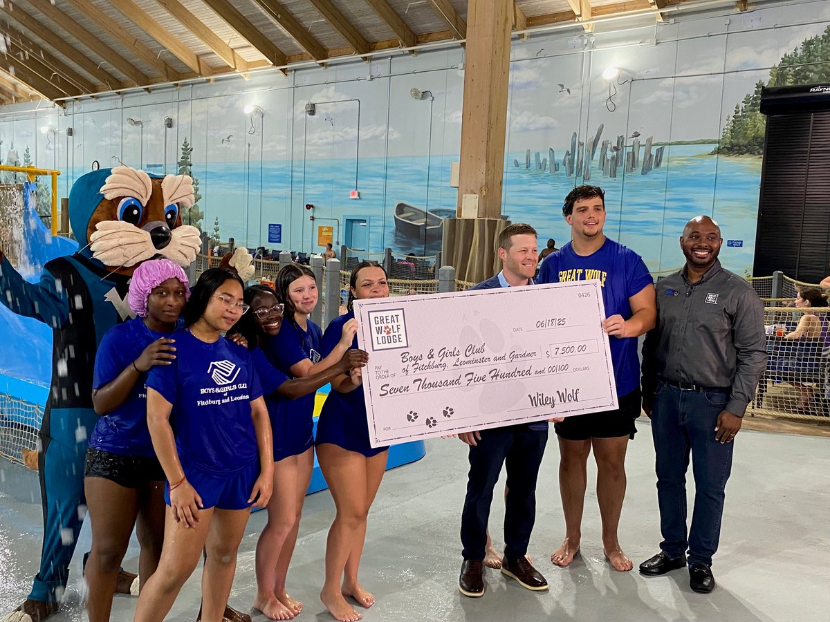 VisitNCM's tweet photo. Big splash at @Great Wolf Lodge Fitchburg! Their upgraded Otter Cave Waterworks got even MORE amazing for families. Plus @Patriots rookie Will Campbell stopped by for a charity water challenge! Ready to make waves? Plan your #NorthCentralMA getaway! #VisitNorthCentral #FamilyFun https://t.co/0H8wVYuioi