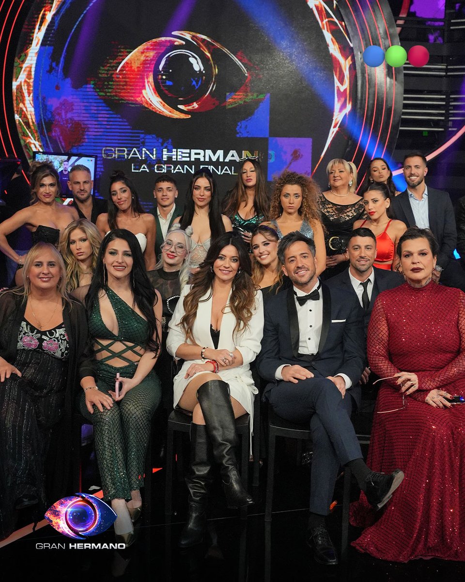 _dxiana_'s tweet photo. Jajajskajajsj parece el civil de ellos me meo https://t.co/oQ3e70RQtl