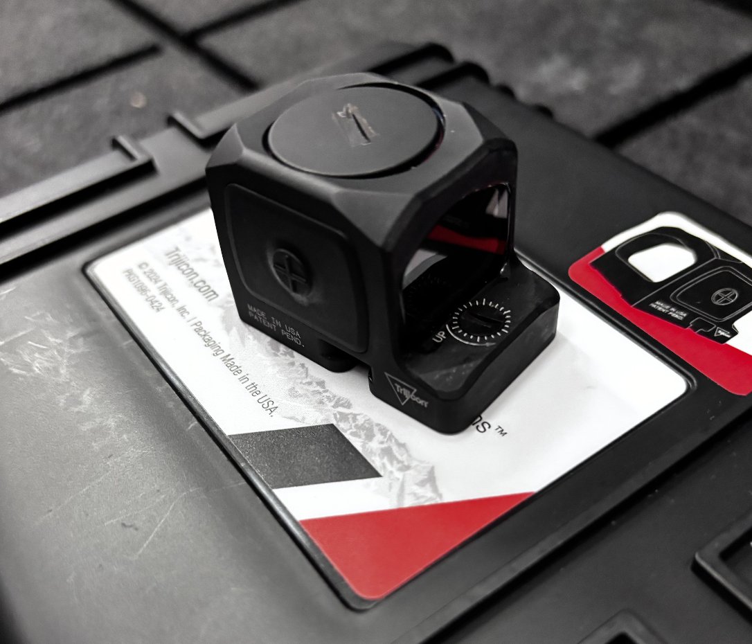 FloridaGunsFL's tweet photo. Trijicon RCR: Rugged. Compact. Ready. 
#TrijiconRCR #RedDotSight #TacticalGear #PrecisionShooting #OpticsReady #RuggedReliability #CompactPerformance #TrijiconTough #ShootingGear #GunOptics #GunsandRange #WestPalmBeach #SouthFlorida #FloridaGuns https://t.co/YyhU6qCApY