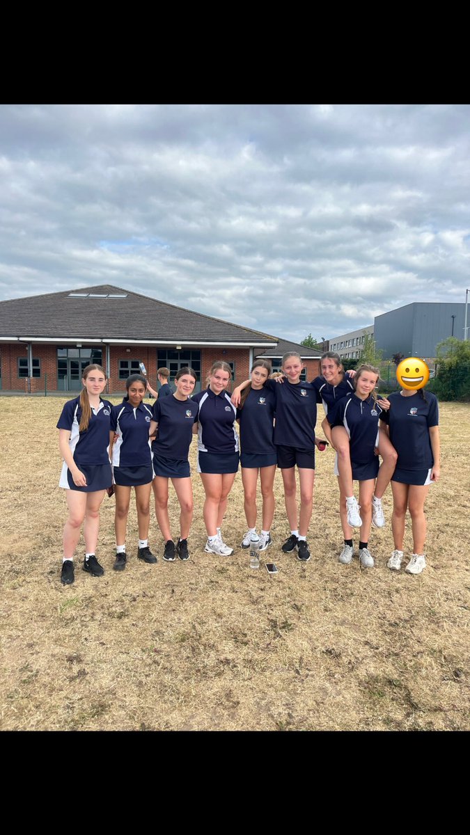 This afternoon Hayfield hosted a year 9/10 All Stars rounders tournament. The girls put on a superb effort! Keep up the great work ethic 🥎🏅