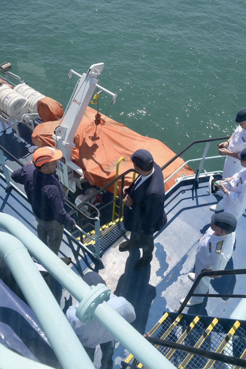 📍Επίσκεψη στο ρυμουλκό – ναυαγοσωστικό – αντιρρυπαντικό πλοίο “Αιγαίο Πέλαγος”

Σε μια εποχή γεωπολιτικών εντάσεων και αυξημένων απαιτήσεων ασφαλείας, τα πλοία ρυμούλκησης, ναυαγοσωστικής και απορρύπανσης παίζουν κομβικό ρόλο στο ναυτιλιακό μας οικοσύστημα.

➡️ Η συμβολή του