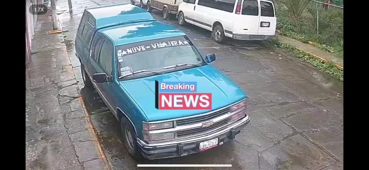 HalconOnce's tweet photo. ¡Atención!
#Robo de camioneta en las inmediaciones de #CdAzteca en #Ecatepec, a plena luz del día, ocurrió esta mañana.
Mientras tanto los uniformados con operativos chafas.
En aumento el robo de vehículo en este municipio.
@Edomex @delfinagomeza @Mtro_CCastaneda @EstatalEdomex @SS_Edomex @FiscaliaEdomex @Ecatepec @azucenacisneros