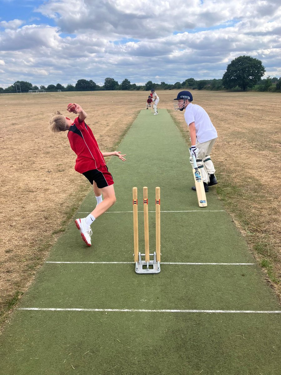 Also this afternoon our U13 Hitters played Hall Cross in a friendly. The boys put on an excellent game but unfortunately fell short losing by 5 runs. 🏏