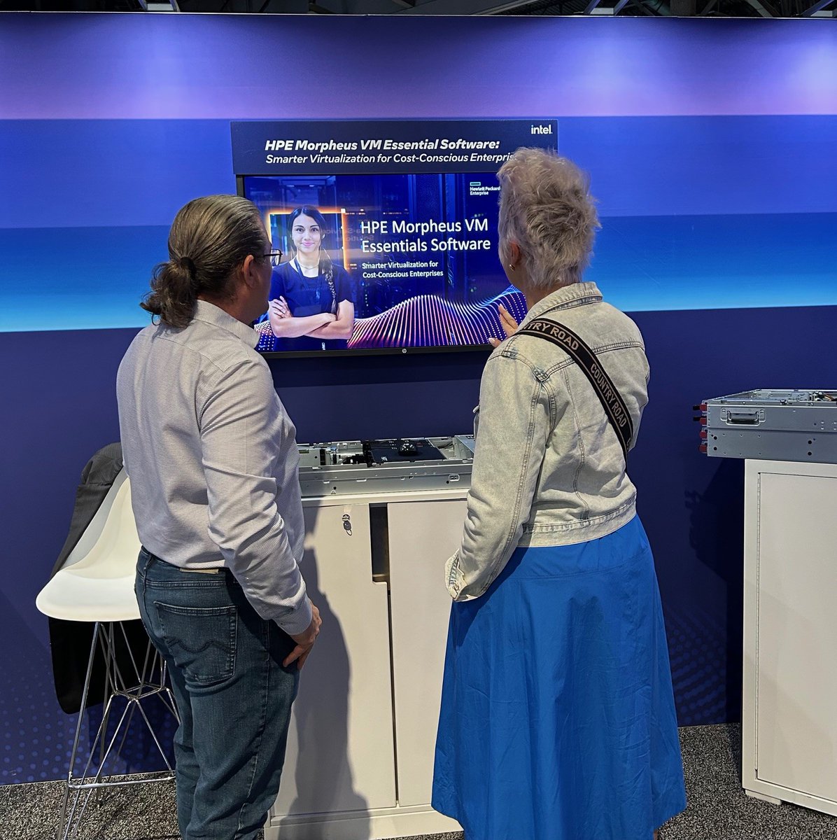 IntelBusiness's tweet image. We're thrilled to be showcasing the latest HPE ProLiant Gen12 Servers with #IntelXeon 6 processors at #HPEDiscover this week. From the edge to the cloud, #AI and enterprise advancements powered by Intel Inside with our open ecosystem partners are on full display in our demos and…