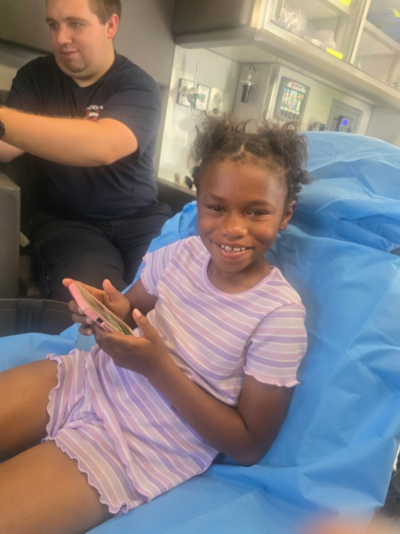 DO YOU KNOW HER? Police are looking for the parents or guardians of a 10-year-old girl found Wednesday morning.

STORY &gt;&gt;&gt; kctv5.com/2025/06/25/pol…