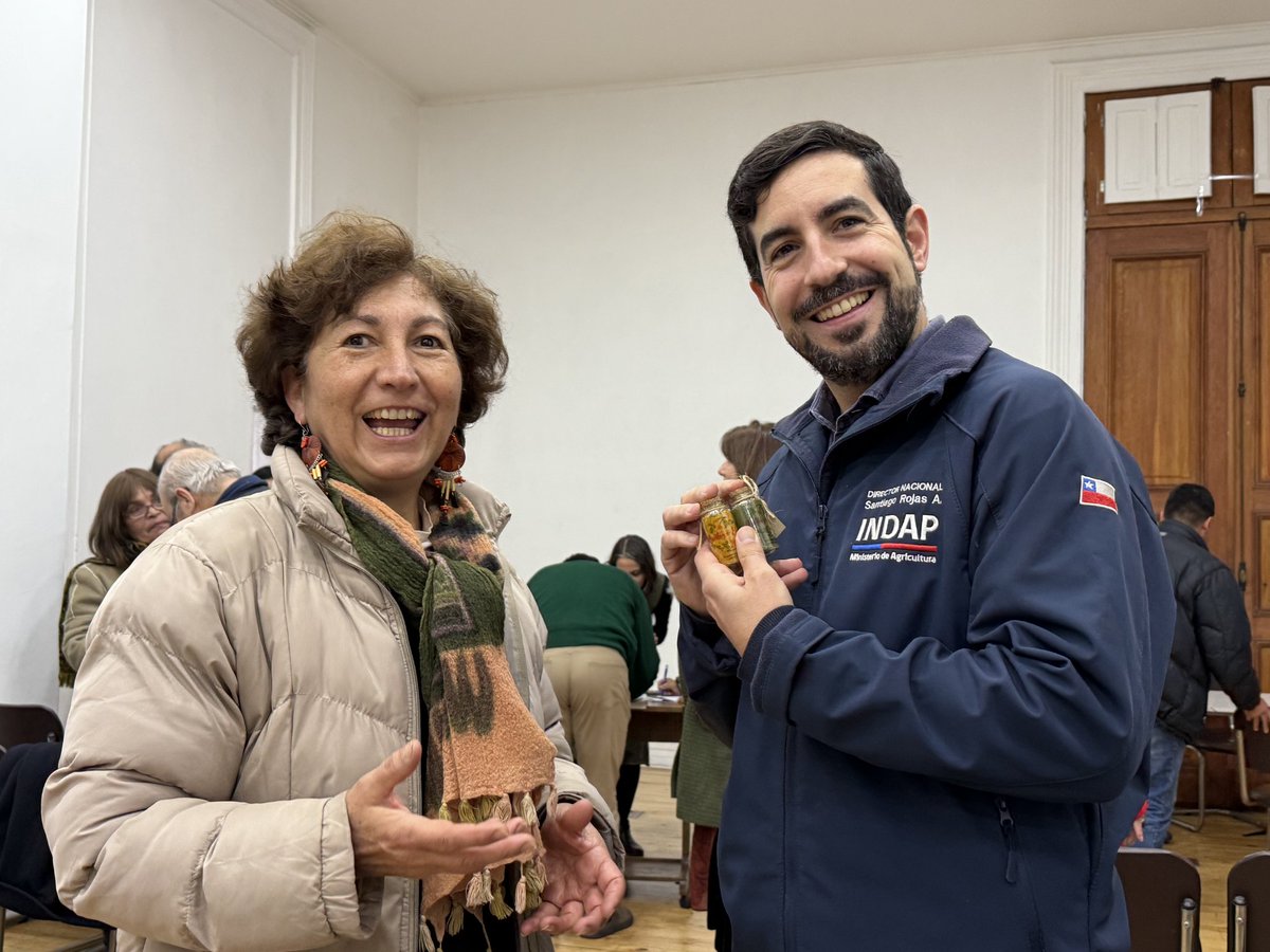 rojassantiagro's tweet photo. Estuvimos en los Diálogos Participativos por la nueva Ley Orgánica INDAP con usuarios de la RM y le agradezco a la señora María Elena Soto, usuaria de Buin que nos regaló sopas deshidratadas que aprendió a hacer junto al Grupo de Alimentos del INIA https://t.co/QxB2GftAmk