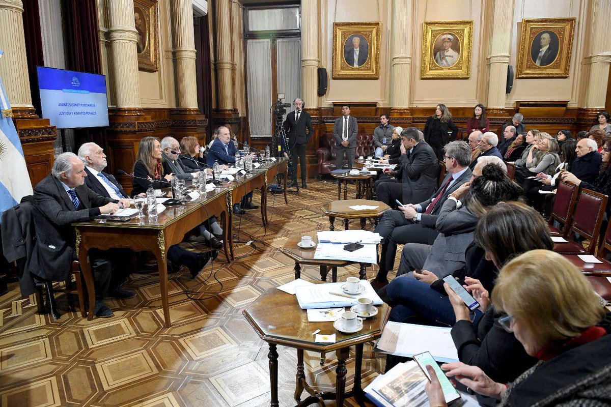 Peteco Vischi (@petecovischi) on Twitter photo En reunión conjunta de las comisiones de Asuntos Constitucionales y de Justicia y Asuntos Penales, recibimos en <a href="/SenadoArgentina/">Senado Argentina</a> a especialistas del ámbito judicial quienes expusieron sobre los proyectos que proponen reformar la Corte Suprema de Justicia de la Nación. En reunión conjunta de las comisiones de Asuntos Constitucionales y de Justicia y Asuntos Penales, recibimos en <a href="/SenadoArgentina/">Senado Argentina</a> a especialistas del ámbito judicial quienes expusieron sobre los proyectos que proponen reformar la Corte Suprema de Justicia de la Nación.