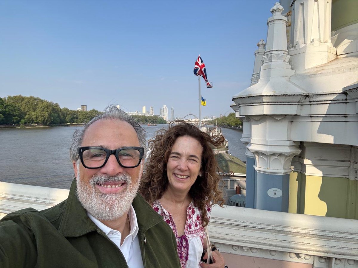 JoseAMeadeK's tweet image. De camino a las bodas de oro hay solo 15 números primos. Ya vamos en el 11: únicos e indivisibles.
Más de tres décadas de un camino compartido, haciendo equipo y familia,
&quot;queriéndote con todas las fuerzas que el alma me da&quot;.
