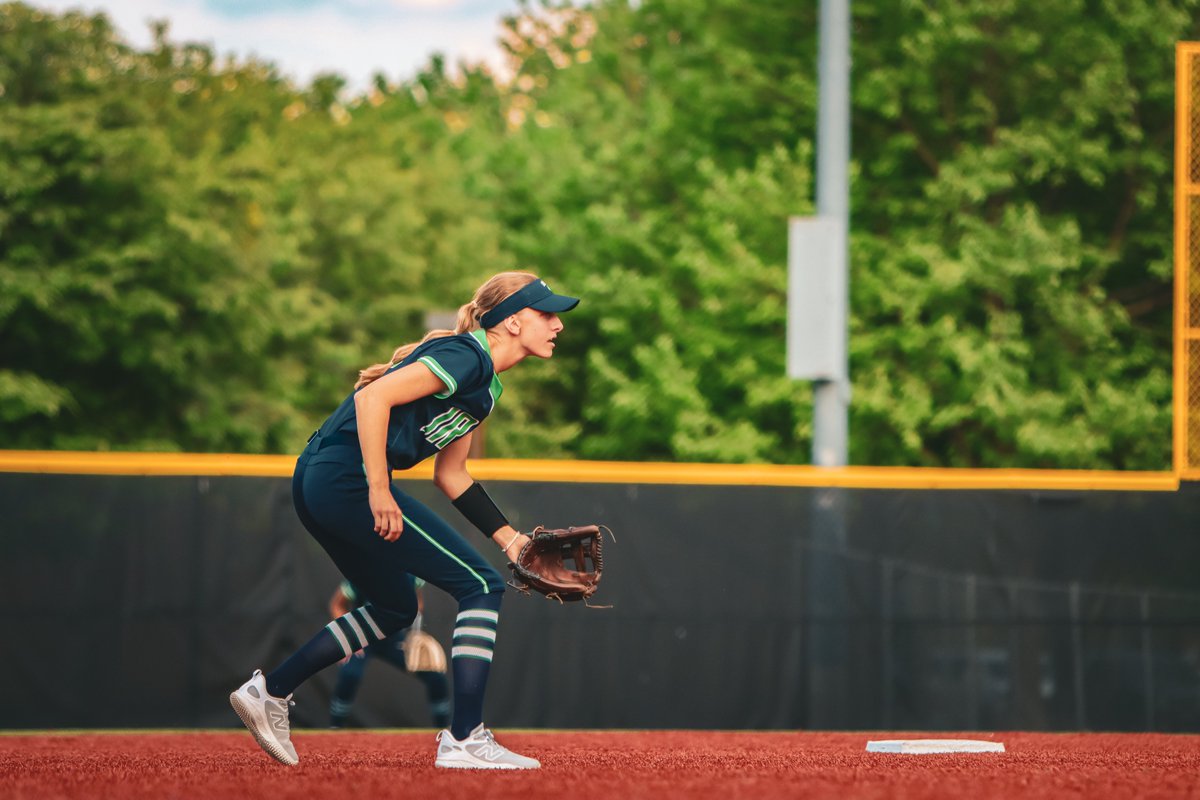 PurdueSoftball's tweet image. MEET THE NEW BOILERS: Anna Moore✨
◼️ 2025 State Champion
◼️ All-State Honoree
◼️ All Marion County Team Member
◼️ 2x Team Captain
🎶 Guilty pleasure song is Under Pressure by Queen
#BoilerUp🚂 x @anna_moore_06
