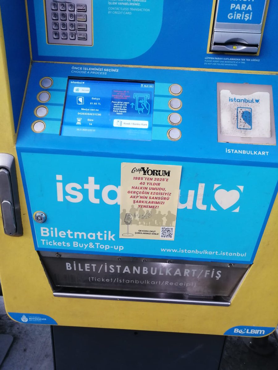 GrupYorum85_'s tweet photo. İstanbul sokaklarında Grup Yorum stickerları
Qr kodu okut, şarkılarımızı dinle! https://t.co/a2jfcAZD7J