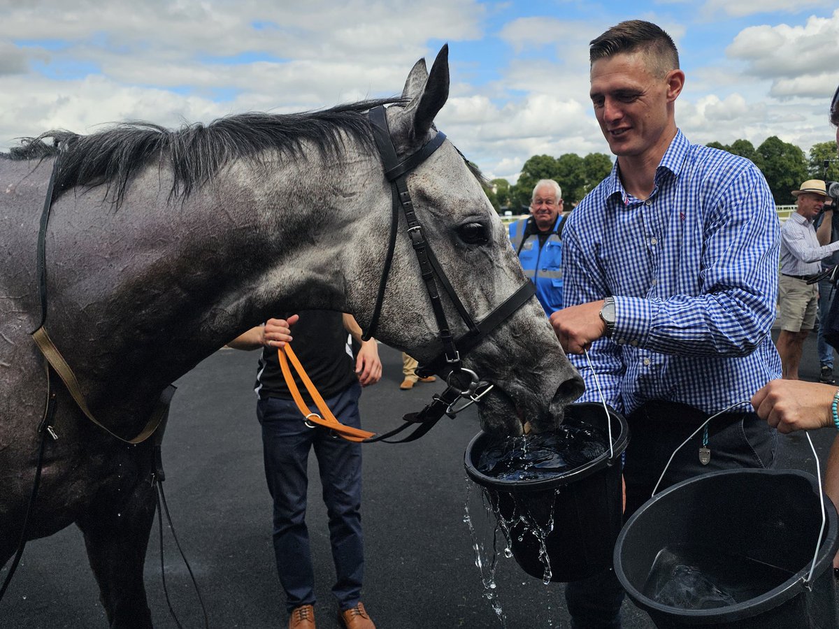 Mike Parcej tweet media