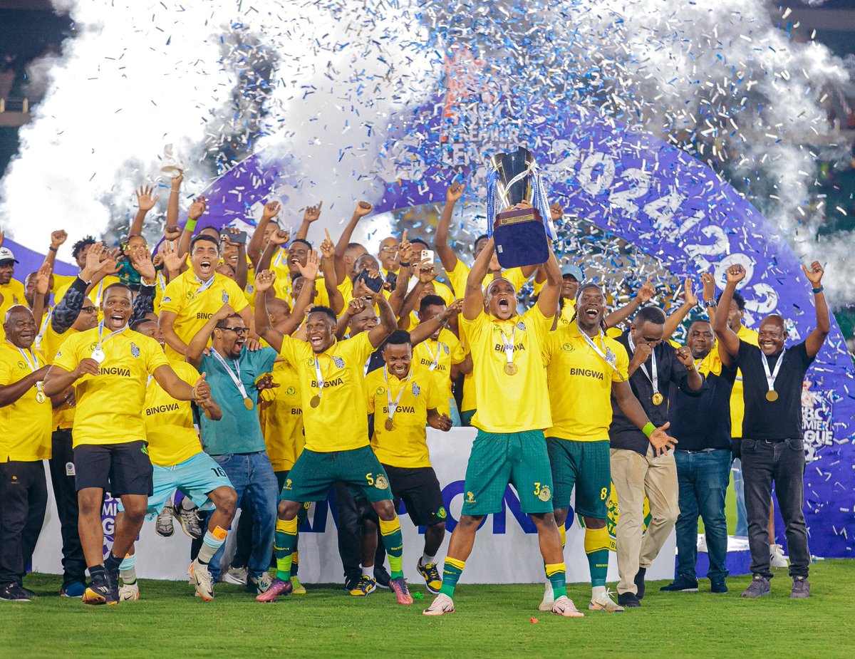 Collins Okinyo (@bedjosessien) on Twitter photo The Tanzanian Premier league champions 2024/2025 ๐ Yanga
Timu Kubwa congratulations ๐ ๐
<a href="/soka25east/">Soka25east.com</a> The Tanzanian Premier league champions 2024/2025 ๐ Yanga
Timu Kubwa congratulations ๐ ๐
<a href="/soka25east/">Soka25east.com</a>