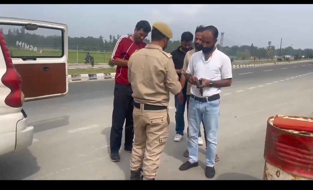 Pulwama Police (@ssppul) on Twitter photo #Pulwama Police Conducts a Comprehensive Mock Drill Ahead of SANJY-2025 to Ensure Pilgrim Safety
<a href="/JmuKmrPolice/">J&K Police</a> <a href="/KashmirPolice/">Kashmir Zone Police</a>
<a href="/DigSkr/">DIG, South Kashmir Range</a> #Pulwama Police Conducts a Comprehensive Mock Drill Ahead of SANJY-2025 to Ensure Pilgrim Safety
<a href="/JmuKmrPolice/">J&K Police</a> <a href="/KashmirPolice/">Kashmir Zone Police</a>
<a href="/DigSkr/">DIG, South Kashmir Range</a>