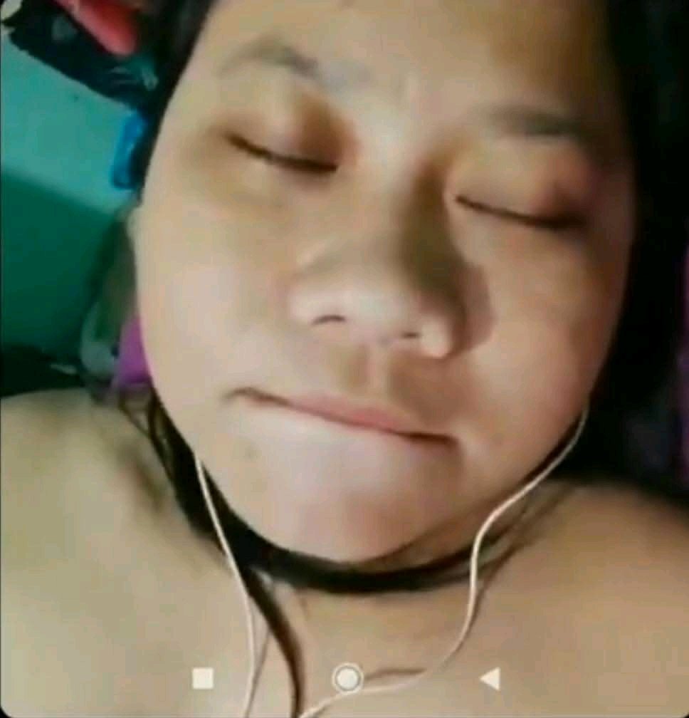 Listia0606's tweet photo. Orgasm time
#Listia #listia #Listiawati #Dayatwife https://t.co/Zmh7DAP7aa