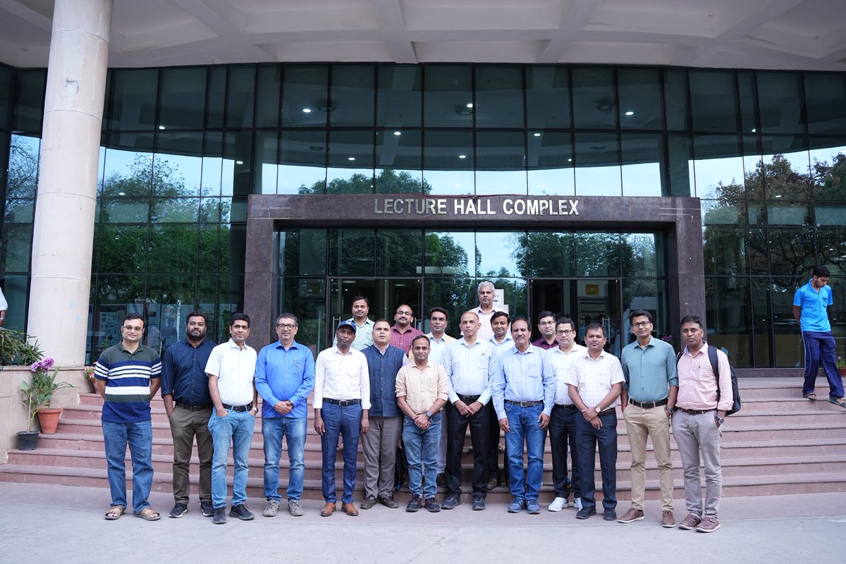 TarakChem's tweet image. Here we are…Department of Chemistry at IIT Delhi! One of the latest photos from the in-house day!@Chemistry_iitd @iitdelhi